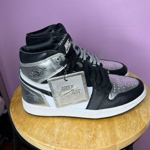 JORDAN 1 retro high silver toe